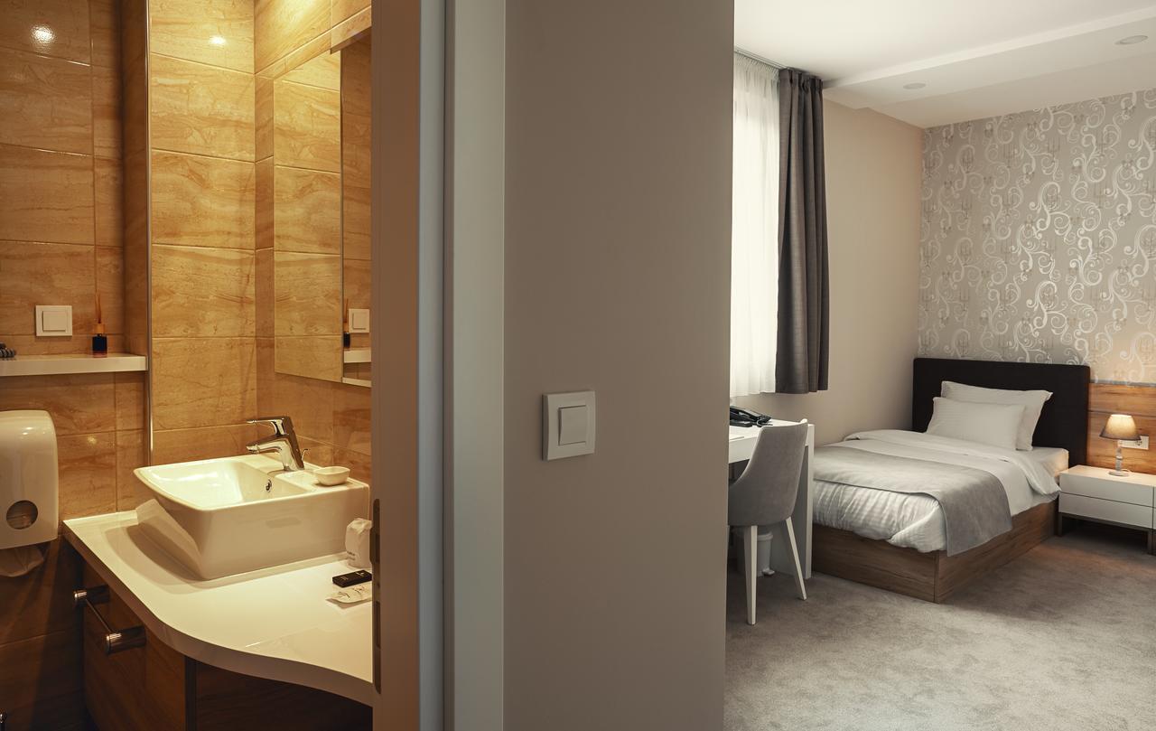 Ig Hotel Gornji Milanovac Exterior photo